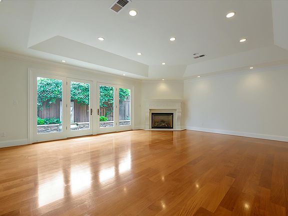 4th image of 1 Bradley Ct