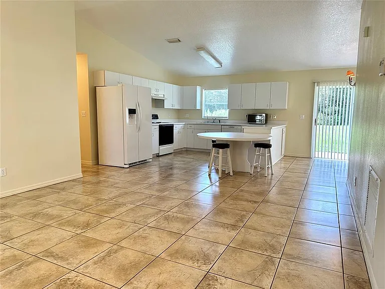 4416 Redcoat Dr — Photo 7