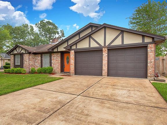 3rd image of 15710 Parksley Dr