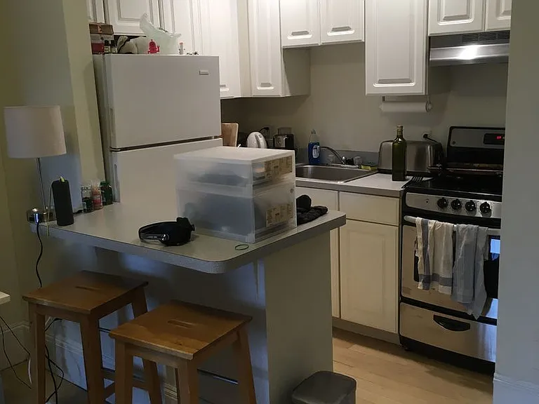554 Massachusetts Ave — Photo 2