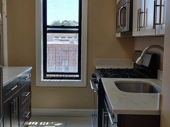 3rd image of 780 E 2nd St APT 1