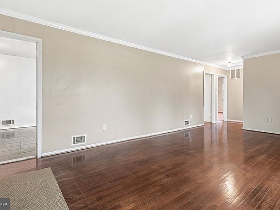 5th image of 5815 89th Ave