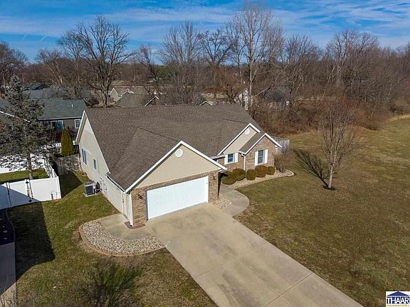 4th image of 2200 Lori Ct