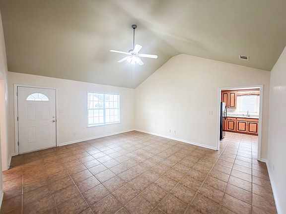 5th image of 1852 Chestnut Dr