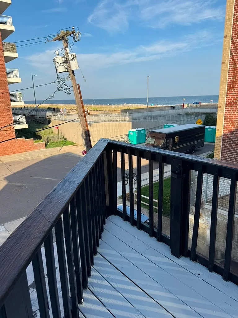 137 Beach 122 St — Photo 1