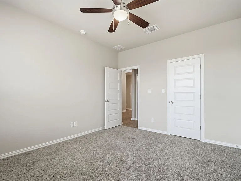 1009 Calendula Trl — Photo 10