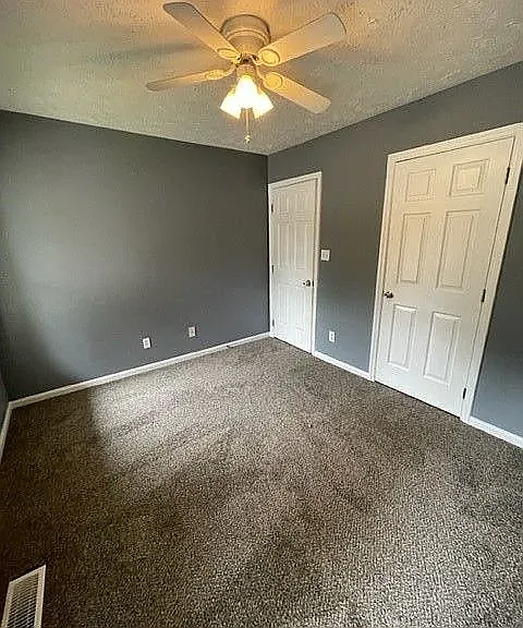 3 bed, 2.5 bath, 1800 sqft, $1,500 — Photo 2