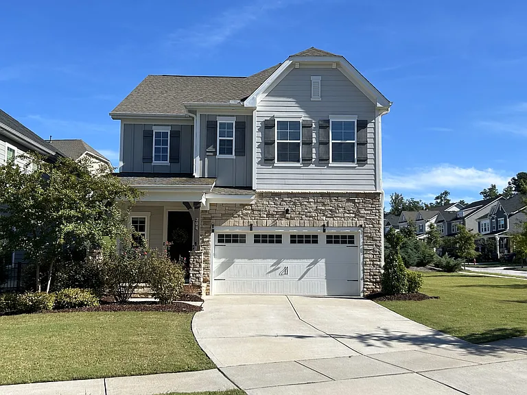 304 Golf Vista Trl — Photo 1