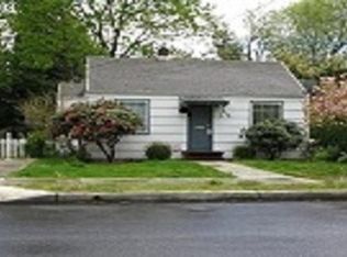 215 W Gloucester St, Gladstone, OR