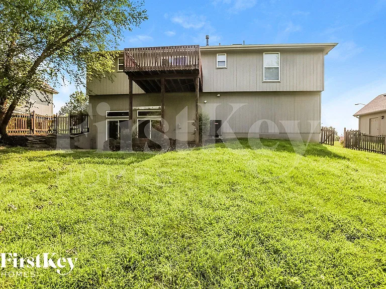 7016 N Bristol Ave — Photo 15