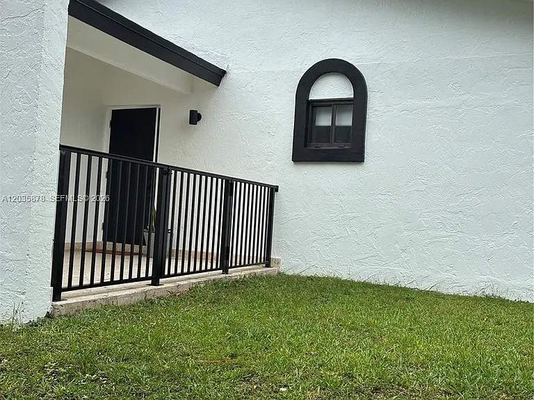 13608 SW 286th Ter — Photo 3