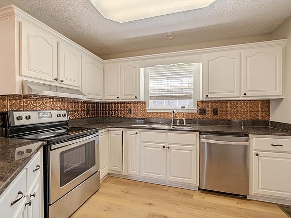 3rd image of 155 Greenwood Ave