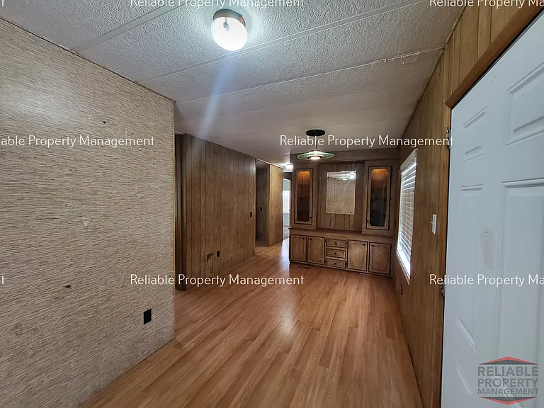 820 Stevens Dr — Photo 5