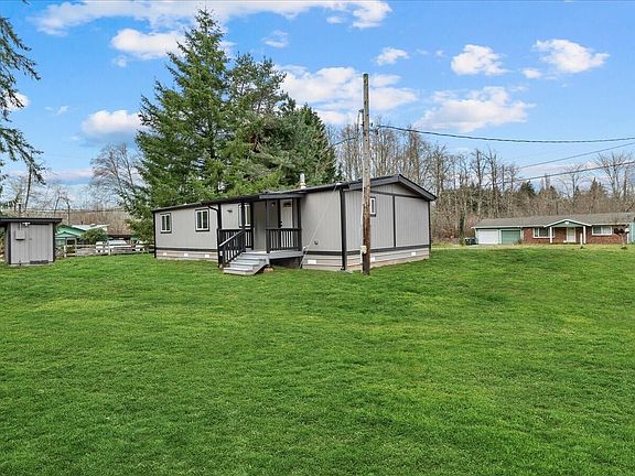 3rd image of 2641 24th Avenue NE