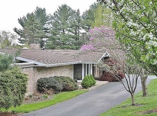 2 Apple Hill Ln, York, PA 17402