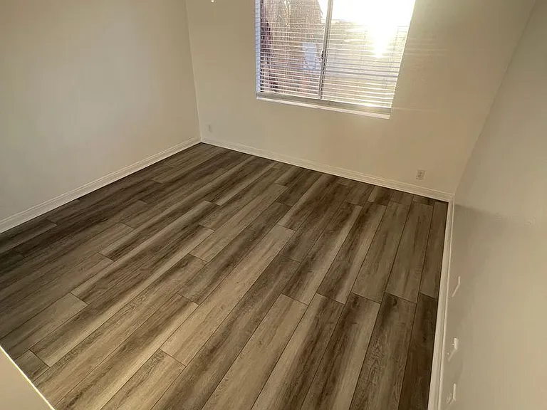 VRA27 LLC- "Villa Regency Apartments" — Photo 38