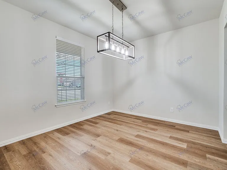 1516 Abby Creek Dr — Photo 10