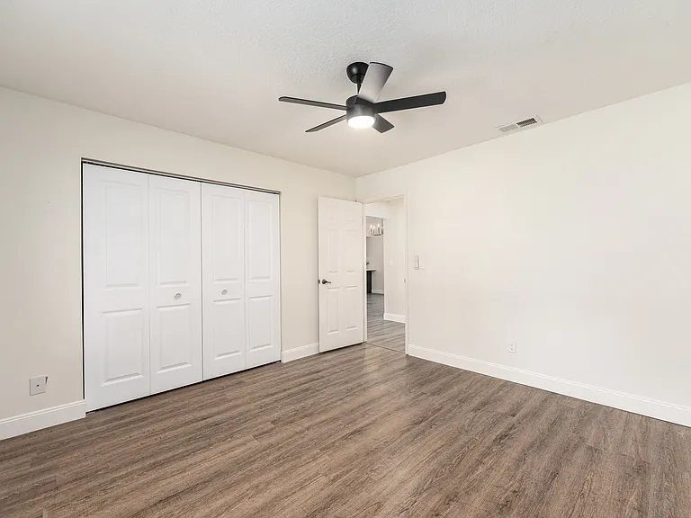 5164 SE 24th St — Photo 33