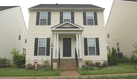 COLONIAL WITH 3 FINISHED LEVELS