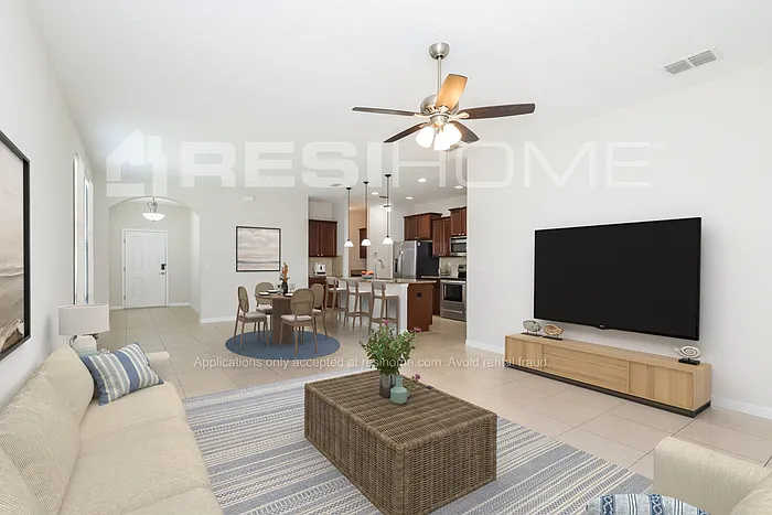 1959 Commander Way — Photo 5