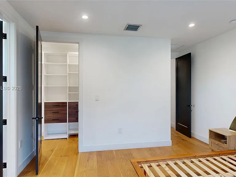353 NW 50th St — Photo 14
