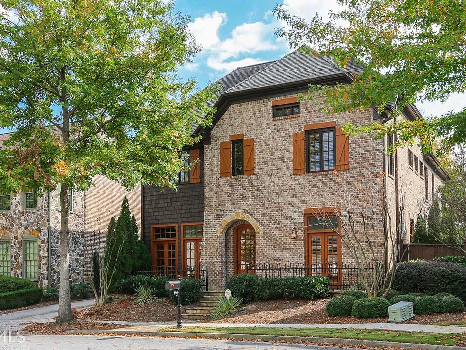 1st image of 618 Concord Lake Cir SE