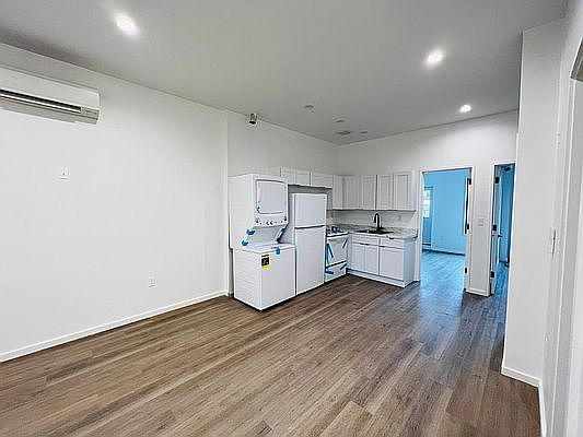 3rd image of 796 McDonald Ave #3A