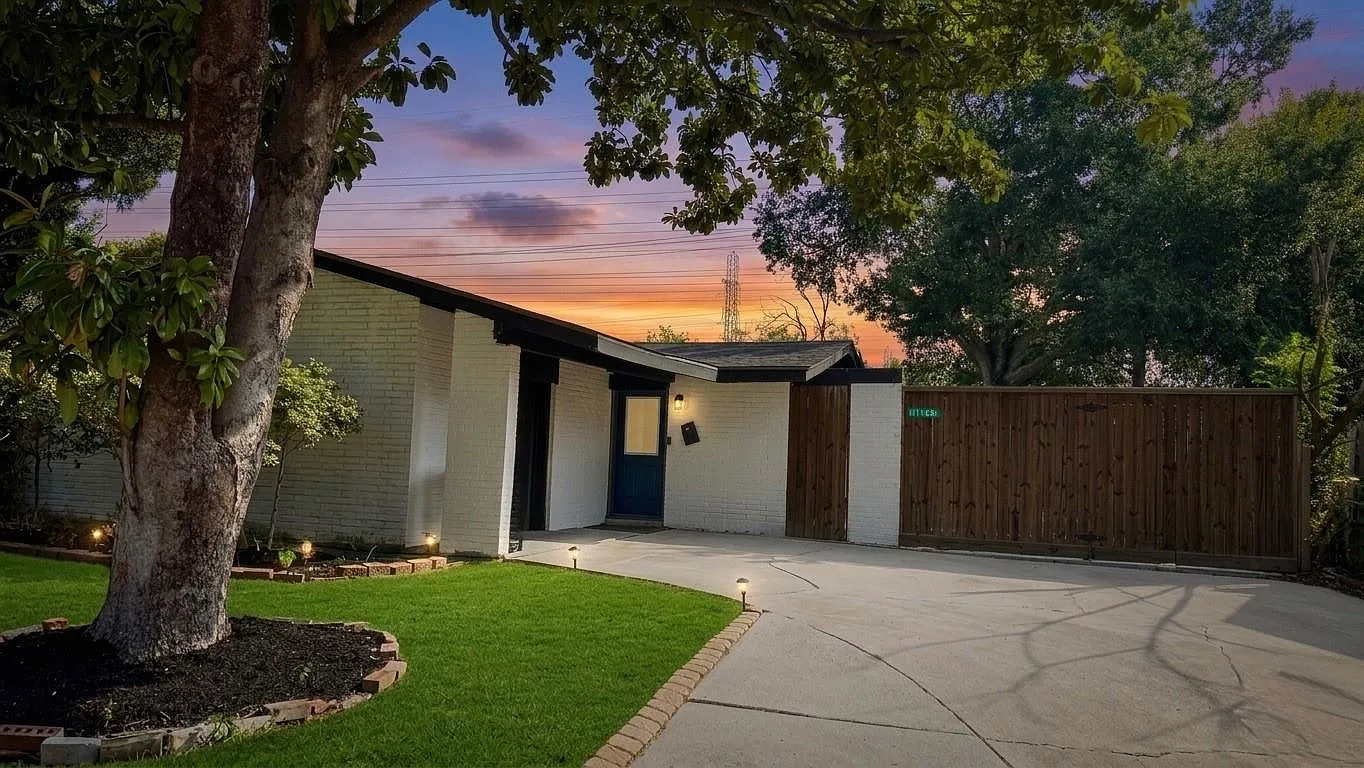 4 bed, 2.0 bath, 1800 sqft, $5,000 — Photo 1