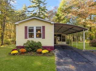 11 Nottingham Pl, Coventry, RI 02816