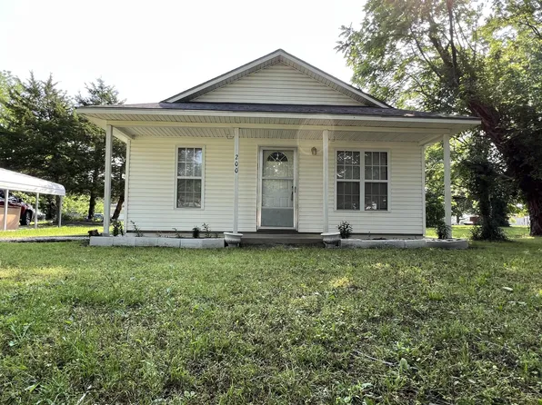 202 S Smith St, Fairland, OK 74343