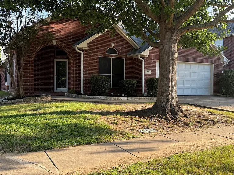 5827 Silver Sage Ln — Photo 1
