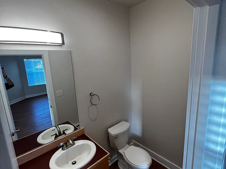 3100 N Downing St #B1 — Photo 8