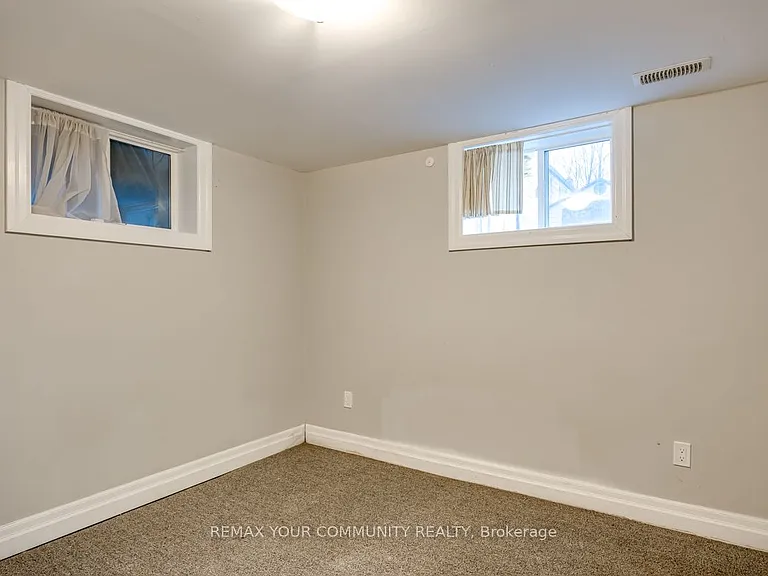 240 Markham Rd #LOWER LEVEL — Photo 10