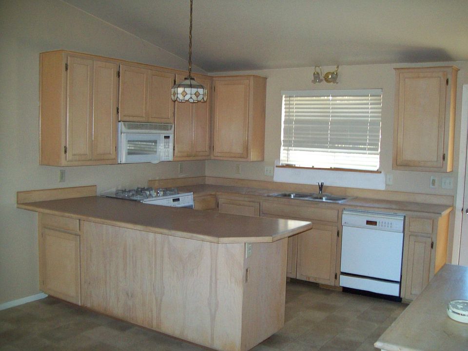 2nd image of 1657 NE Carson Way