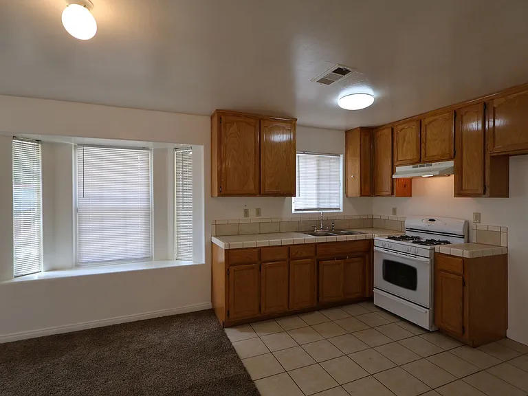 448 S Oildale Dr #A — Photo 6
