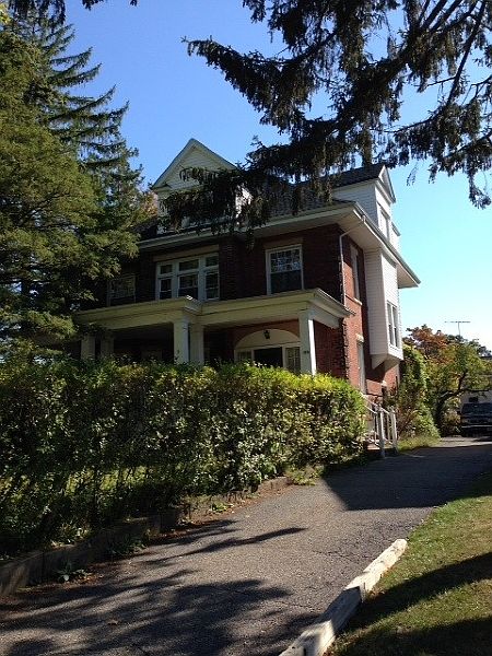 2nd image of 185 Tenafly Rd