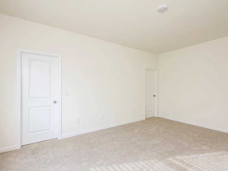 1537 Corbett St — Photo 8
