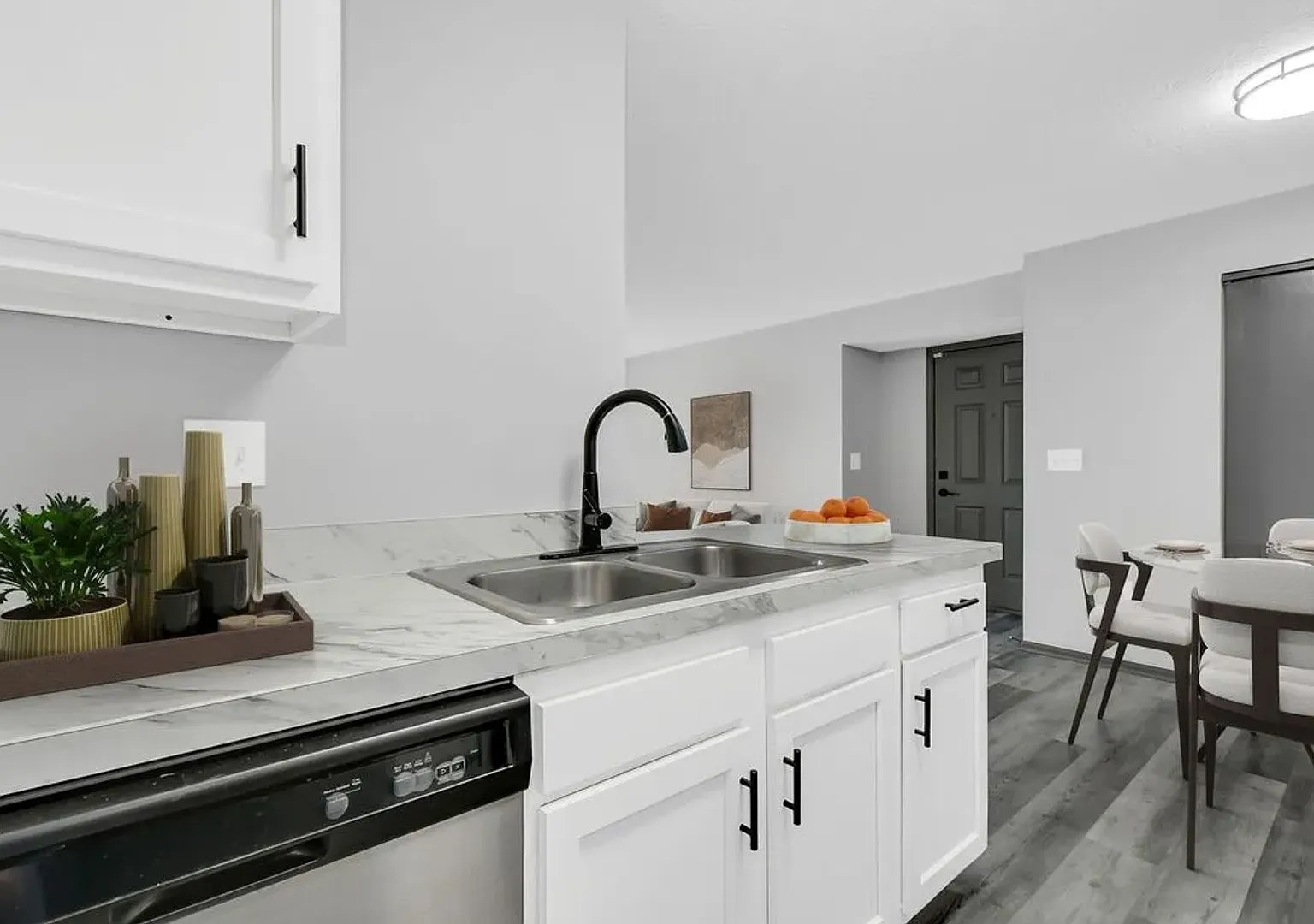 Parkview Apartments — Photo 4