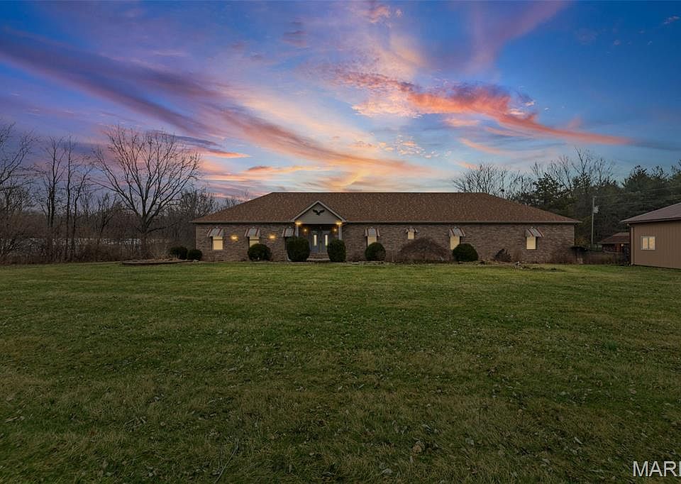 1st image of 728 Shawnee Rd