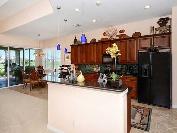 3rd image of 109 Savona Ct