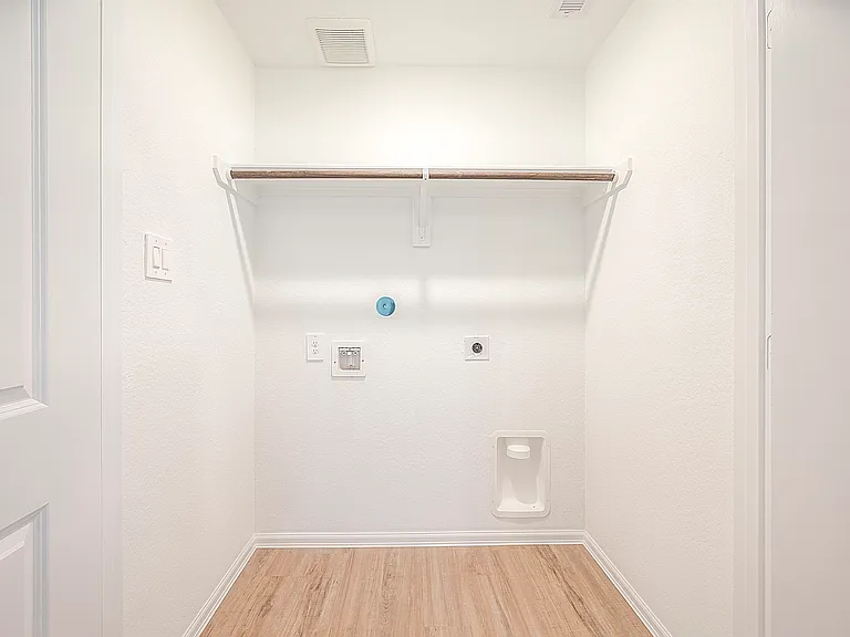 1491 Las Cuevas Dr — Photo 31