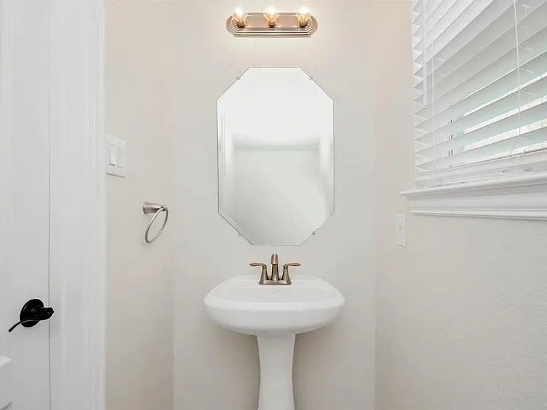 11429 Champions Green Dr — Photo 12