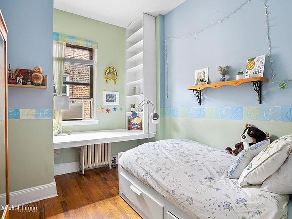 4th image of 274 Saint Johns Pl APT 4A