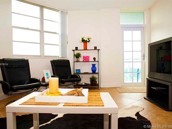 3rd image of 19380 Collins Ave APT 1226
