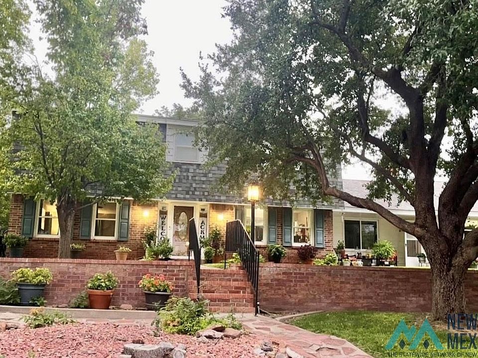 1st image of 1207 W Riverside Dr
