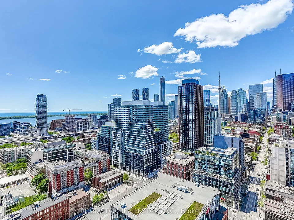 284 King St E #2802