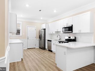 806 S 56th St, Philadelphia, PA 19143