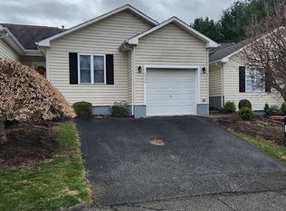 1936 Hemlock Hl, Bluefield, WV 24701