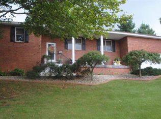 226 Eastover Dr, Frankfort, KY 40601