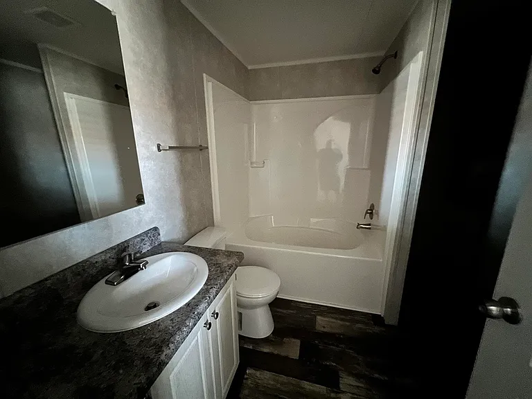25214 Gratiot Ave #180 — Photo 5